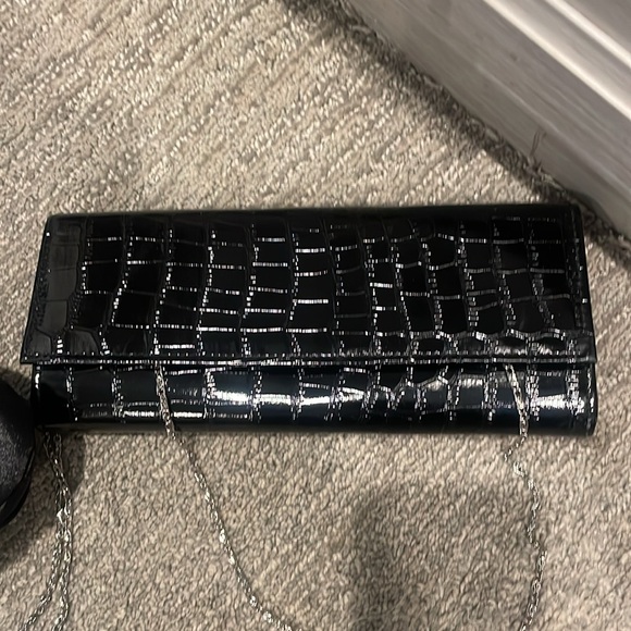 5 Evening Bags Black Clutches and Wristlets with Shiny&  Matte Finishes $10 each - Picture 4 of 7
